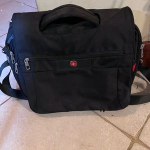Excellent Swiss gear travel computer shoulder bag.